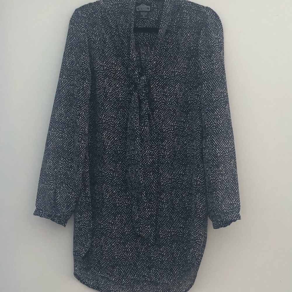 Polka dot tunic dress shirt. Size M